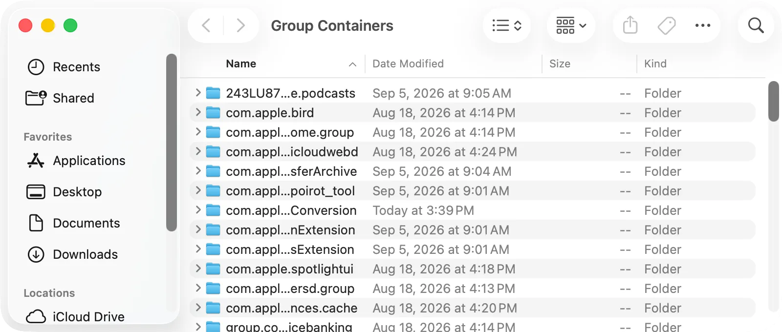 Group Containers in Finder: the Teams folder with «Move to Trash»