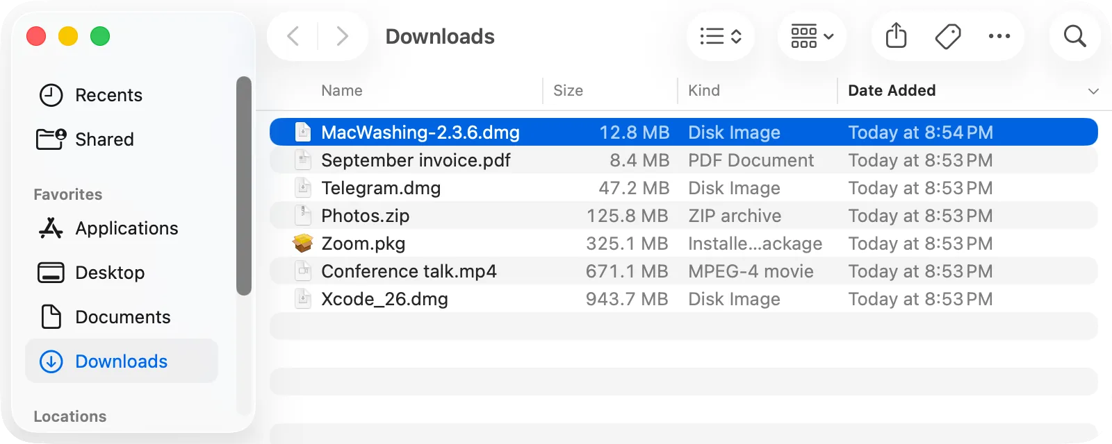 The Downloads folder in Finder with the MacWashing disk image selected